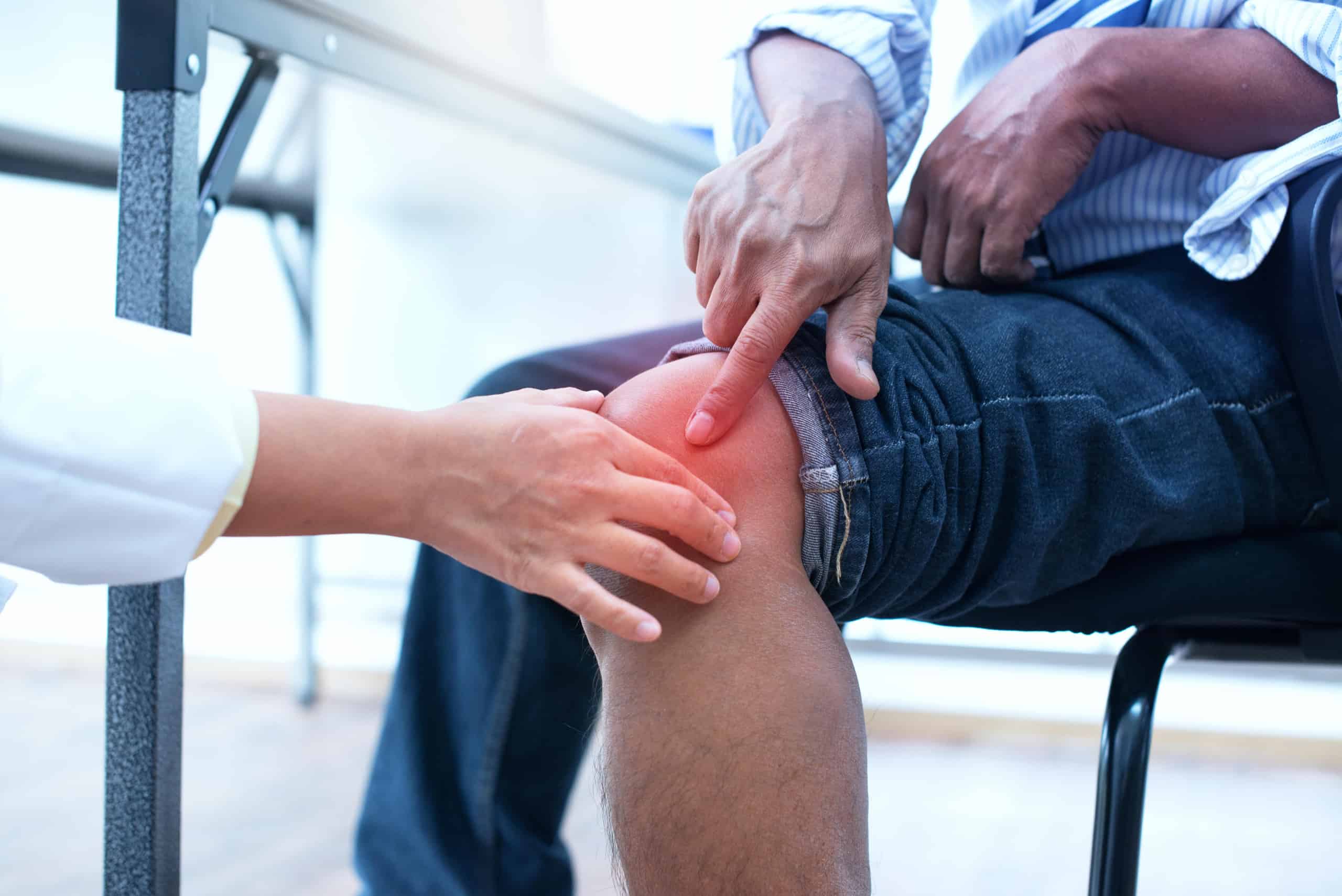 Relieving knee pain with stem cell therapy at Cendant Stem Cell Center.